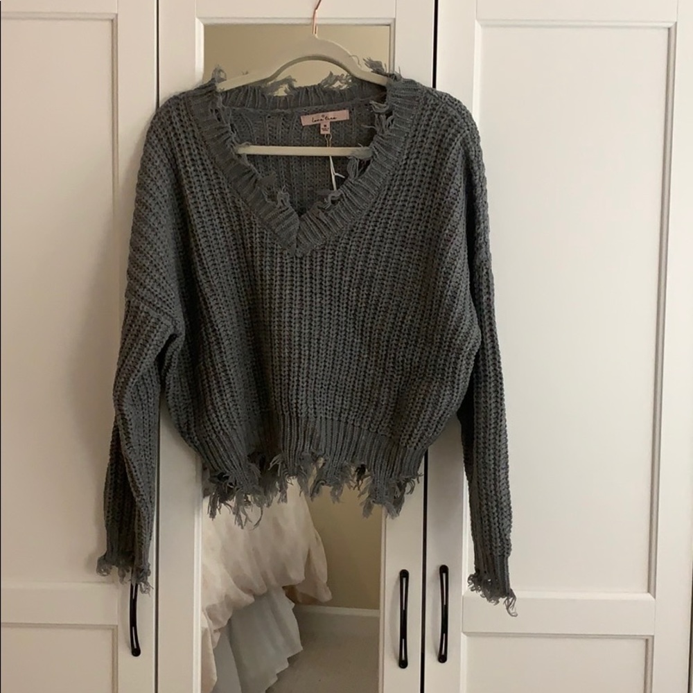 CUTE AND COZY GRAY SWEATER